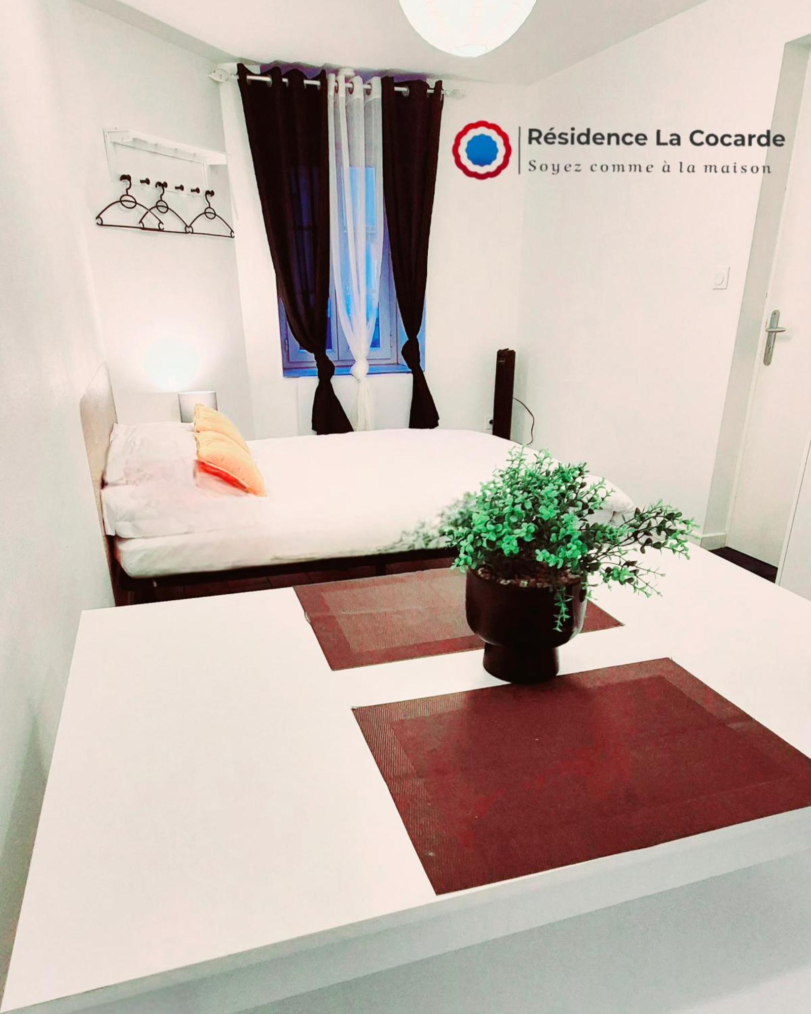 Residence La Cocarde, Suites Type Appartements บัวร์ ภายนอก รูปภาพ